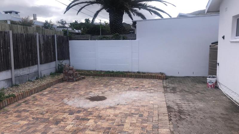 To Let 3 Bedroom Property for Rent in Fish Hoek Western Cape